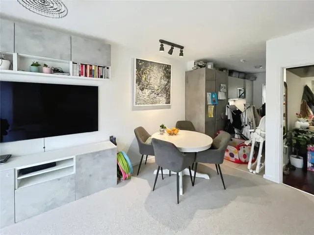 with 2 bedrooms in Harlow, CM18, photo 2