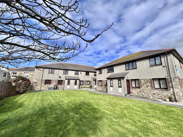 Poplars Court, Perranporth, photo 1