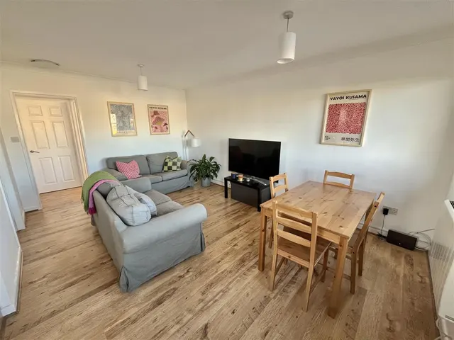 Poplars Court, Perranporth, photo 2