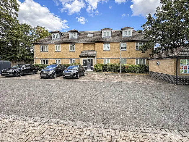 Fisk Close, Sunbury-on-Thames, TW16, photo 1