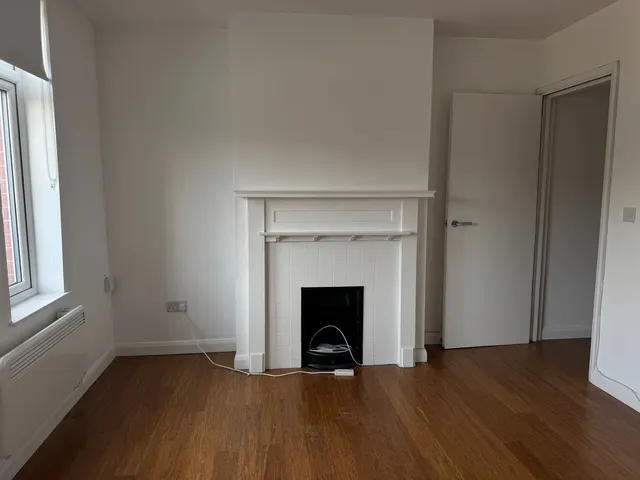 Photo 3 — Beckenham, BR3 3PS