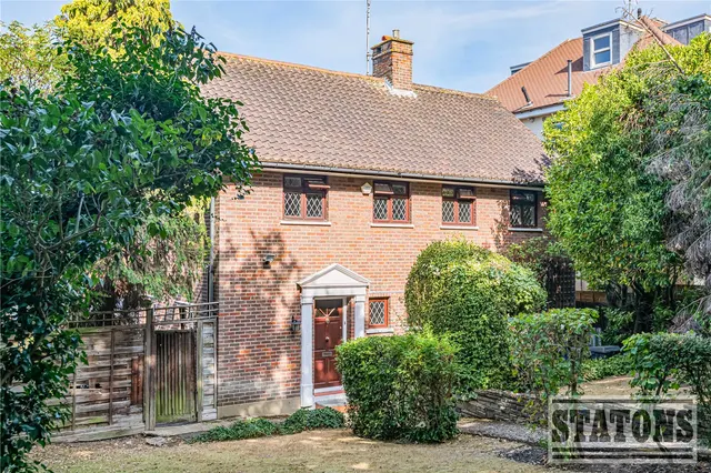 Holden Road, London, N12 7DU, photo 1