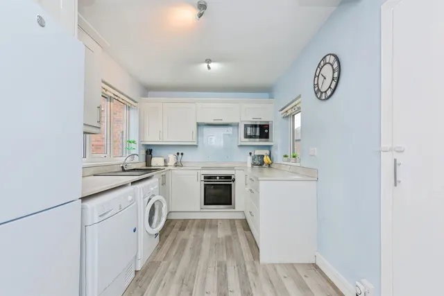 Dormer Avenue, Tamworth, B77, photo 2