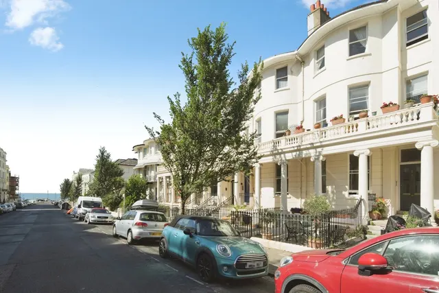 Lansdowne Place, Hove, BN3, photo 1