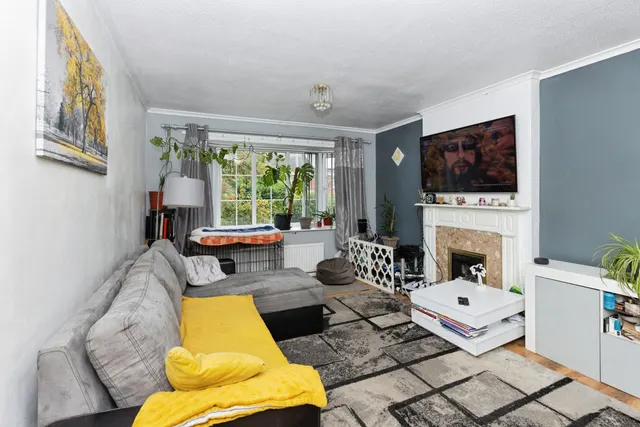 Photo 2 — Sycamore Croft, Leeds