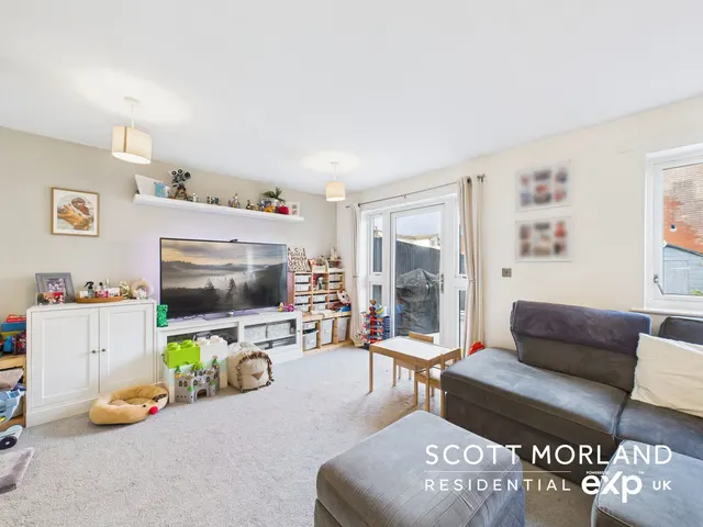Photo 3 — Taverner Close, Basingstoke, RG21 4JF