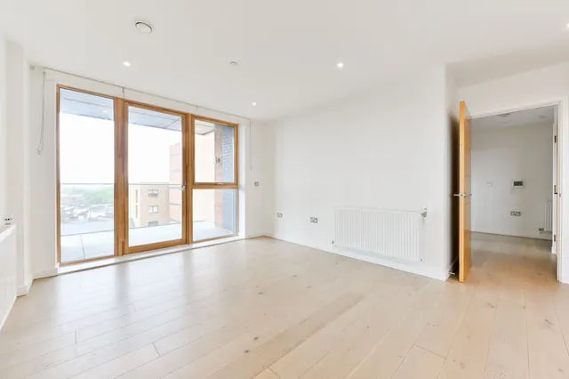 Hanwell, W7, photo 2