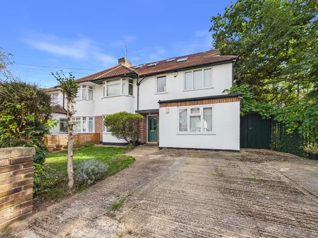 Langley, Berkshire, photo 1