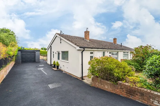 Alwen Drive, Bagillt, Flintshire, CH6 6HB, photo 1