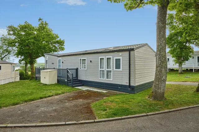 Thorness Lane, Cowes, PO31, photo 2