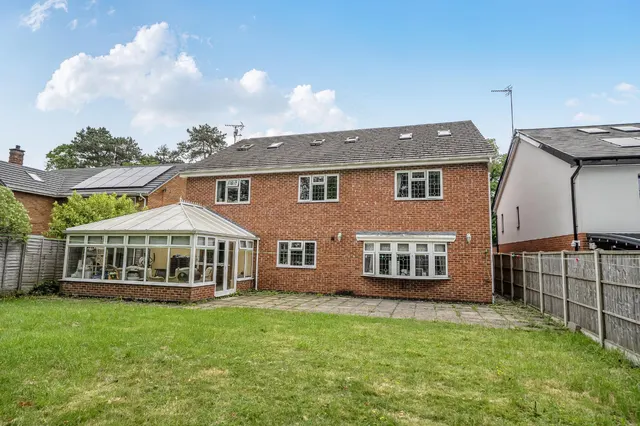 White House Way, Solihull, B91, photo 1