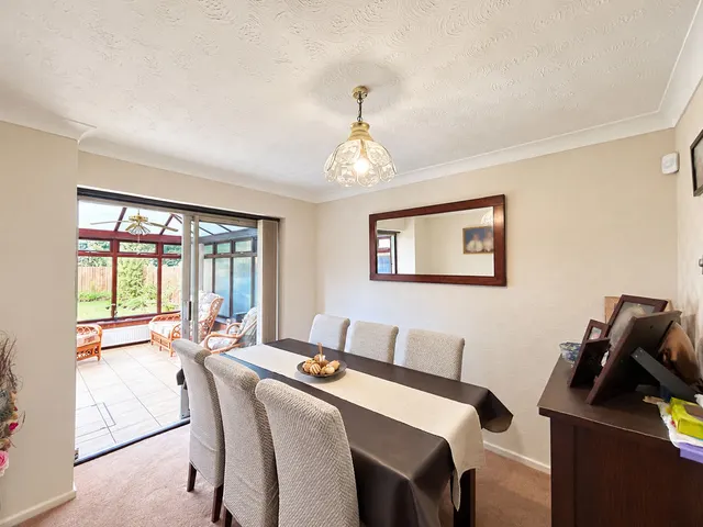 Woodbridge Close, Bloxwich, WS3, photo 3