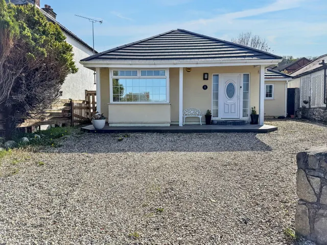 Abergele Road, Llanddulas, Abergele, LL22 8EN, photo 1
