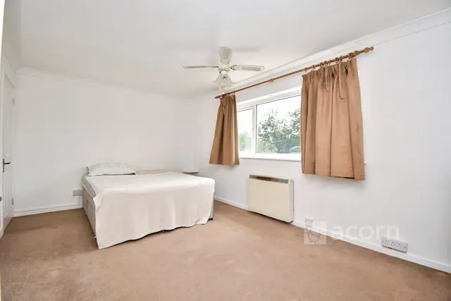 Photo 3 — Nuxley Road, Belvedere, DA17
