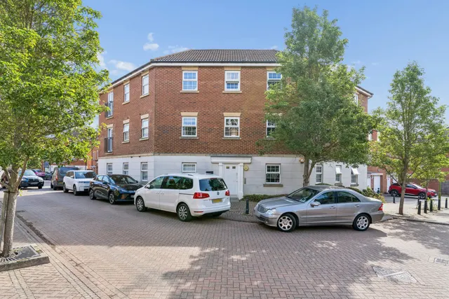 Whernside Drive, Stevenage, SG1, photo 1