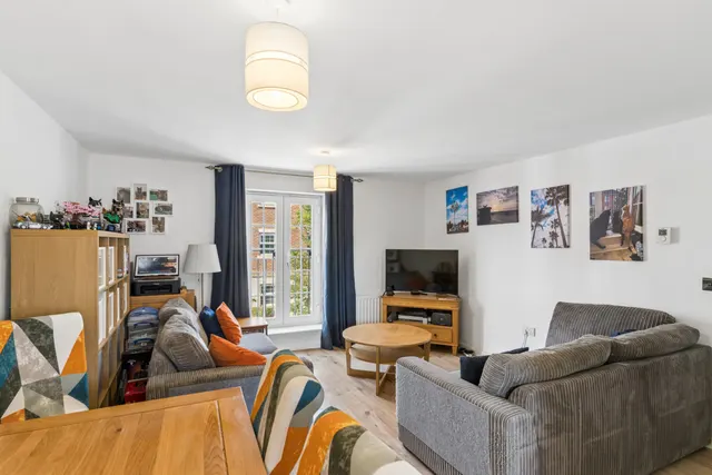 Whernside Drive, Stevenage, SG1, photo 2