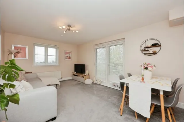 Plover Crescent, Dunfermline, KY11, photo 3