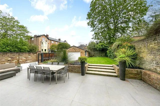 Royston Road, Richmond, TW10, photo 2