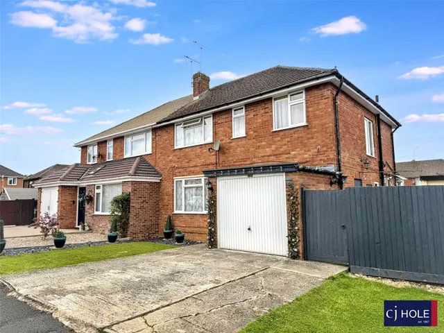 Oakwood Drive, Hucclecote, GL3, photo 1