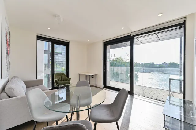 Photo 2 — Apartment 34, 27 Albert Embankment, LONDON