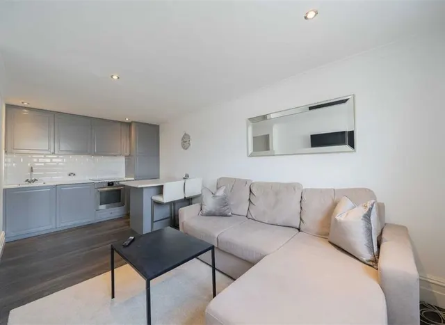 Inverness Terrace, London, W2, photo 1