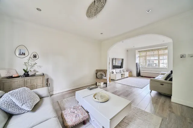 Eastfield Road, Burnham, Slough, photo 1