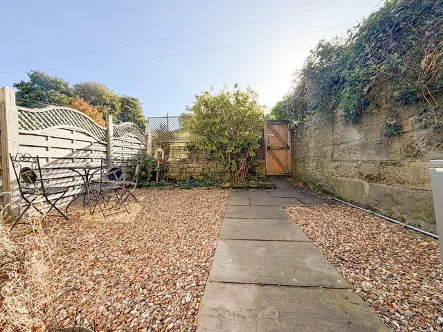 Keighley Road, Cowling, BD22, photo 2
