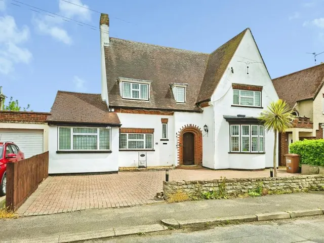 Neville Avenue, Spalding, PE11, photo 1