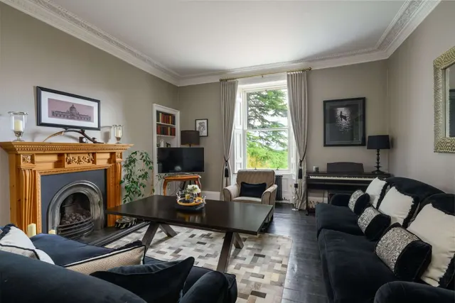 Photo 3 — Hillbank House, Kirk Wynd, Blairgowrie, Perth and Kinross, PH10 6HN