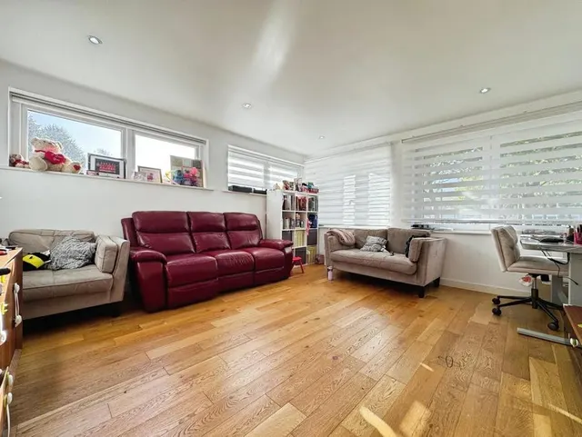 London Road, High Wycombe, HP11, photo 2
