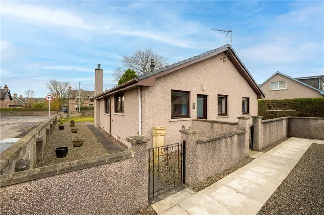 Photo 2 — Garden Place, Beauly, Highland, IV4 7AW