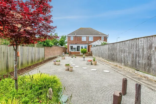 Tyler Crescent, Butterwick, PE22, photo 1
