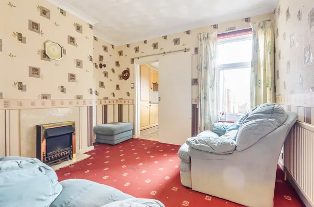 Priory Road, St Denys, SO17, photo 3