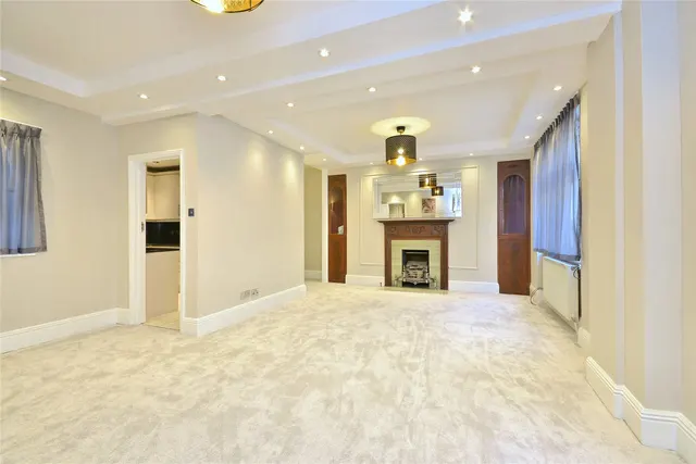 Hall Road, London, NW8, photo 1