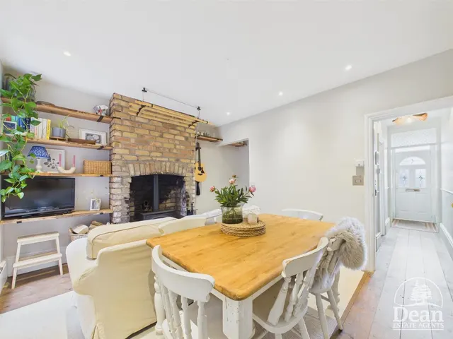 Sandford Terrace, Aylburton, GL15, photo 3