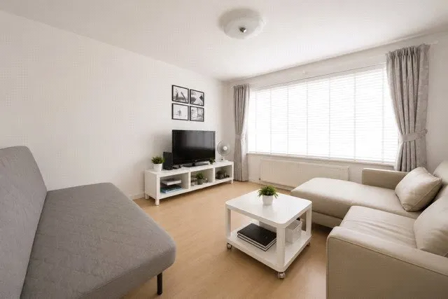Croombs Road, London, E16, photo 1