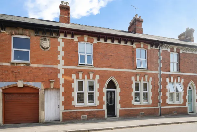 Gladstone Street, Taunton, photo 1