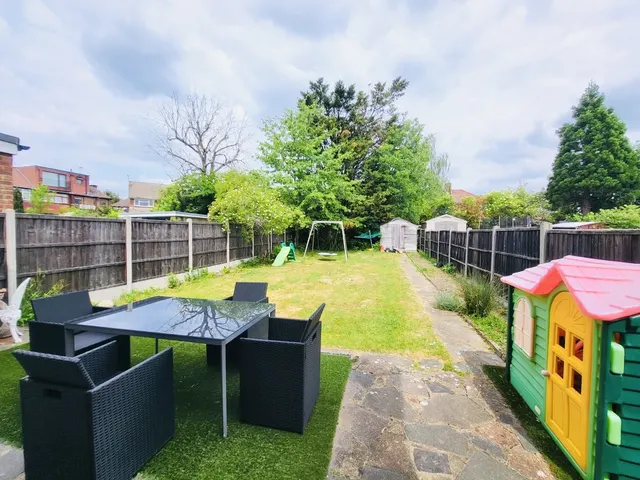 Bullescroft Road, Edgware, HA8, photo 2