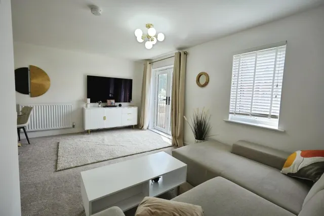 Graduate Drive, Manchester, photo 1