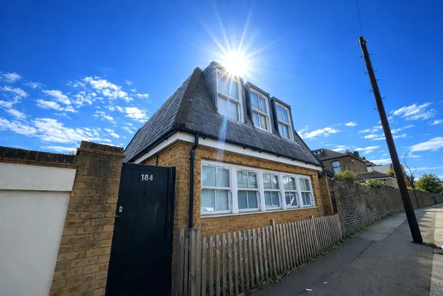 1 bedroom house, Sandhurst Road, London, SE6