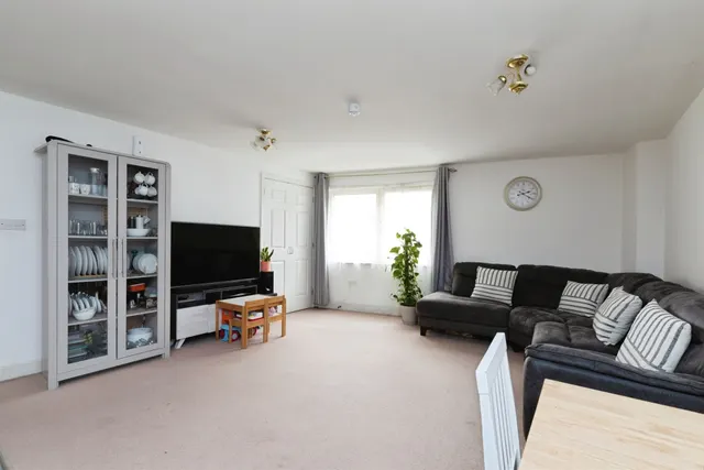 Pickering Road, Barking, photo 1