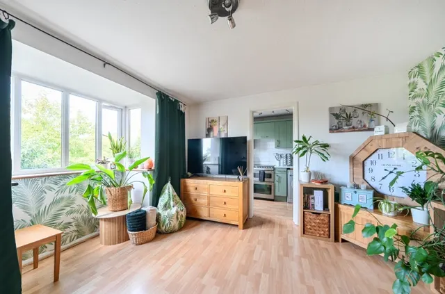 Chalkstone Close, Welling, Kent, DA16, photo 1
