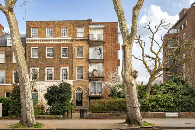 Kennington Park Road, Kennington, London, SE11, photo 1