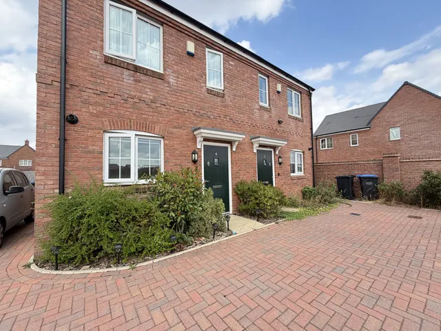 2 bedroom house — Trouton Drive, Houlton, RUGBY