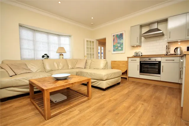 Photo 2 — 2 Sparken Cottages, 53A West Cliff Roa, Bournemouth, BH4