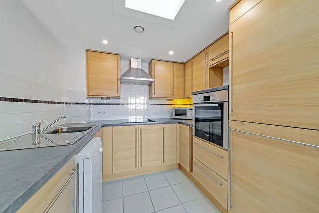 Limpsfield Road, Sanderstead, CR2, photo 2