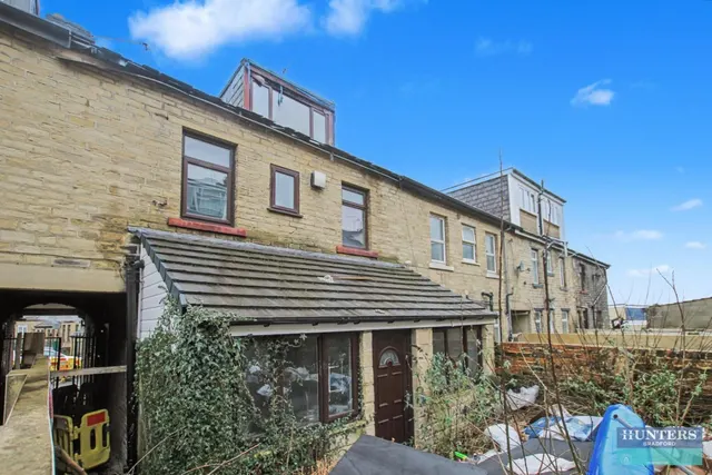 Tichborne Road Bradford, BD5 8AU, photo 1