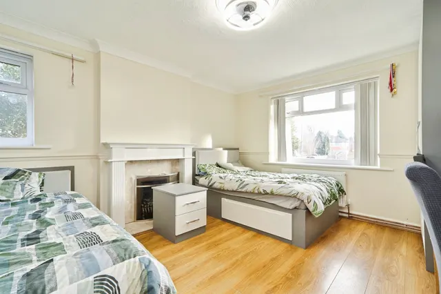 Photo 3 — Grange Park Road, Leeds