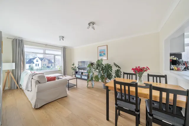Princes Road, Wimbledon, London, SW19, photo 1