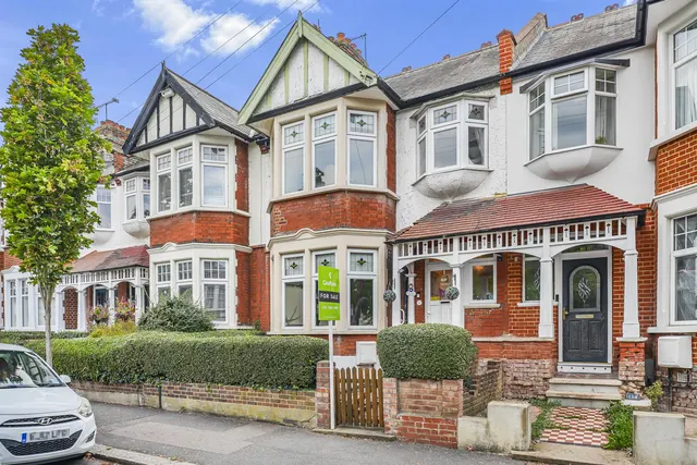 Beech Hall Road, Highams Park, E4, photo 1